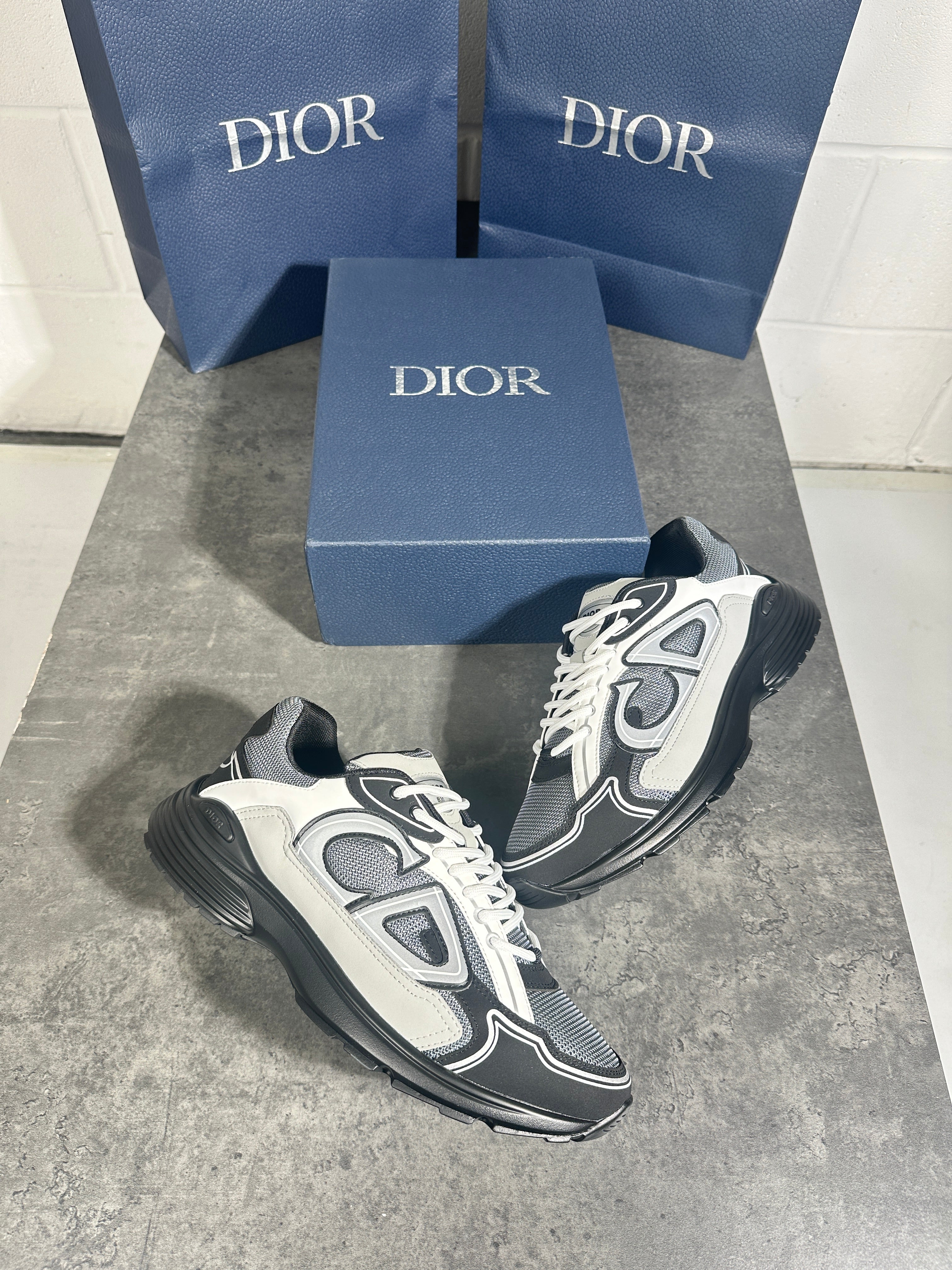 (pre-order)Dior b30 - grey n black