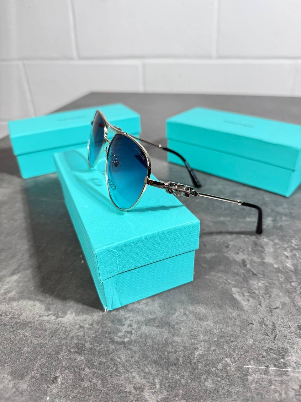 TIFFY SUNGLASSES BLUE LENCE