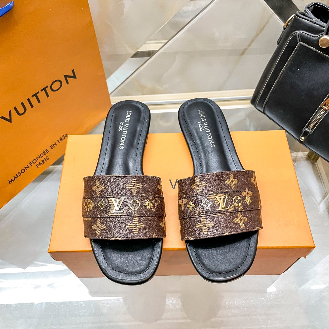 LVE SLIDERS WOMEN (pre-order)