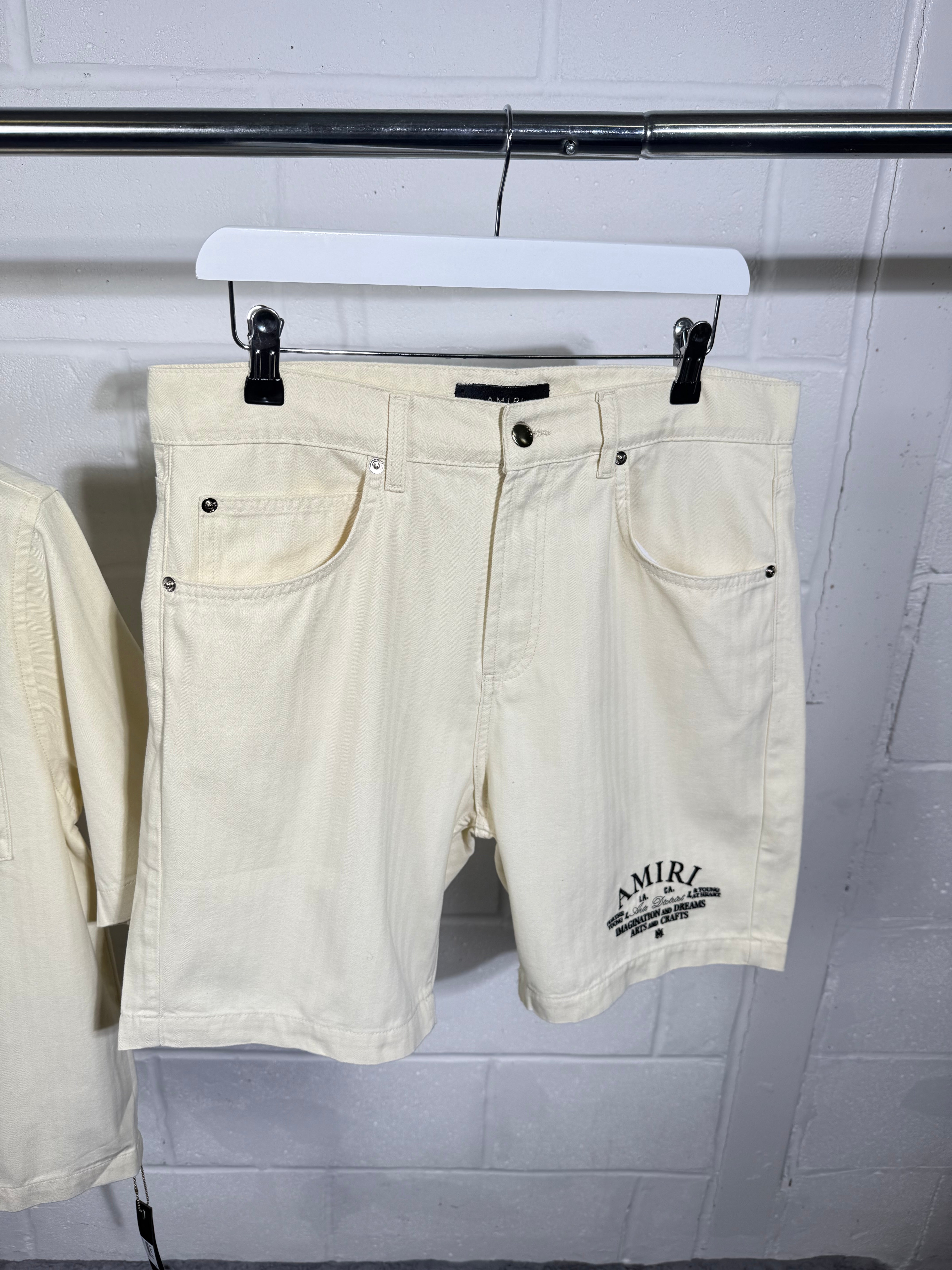 AMRI set cream
