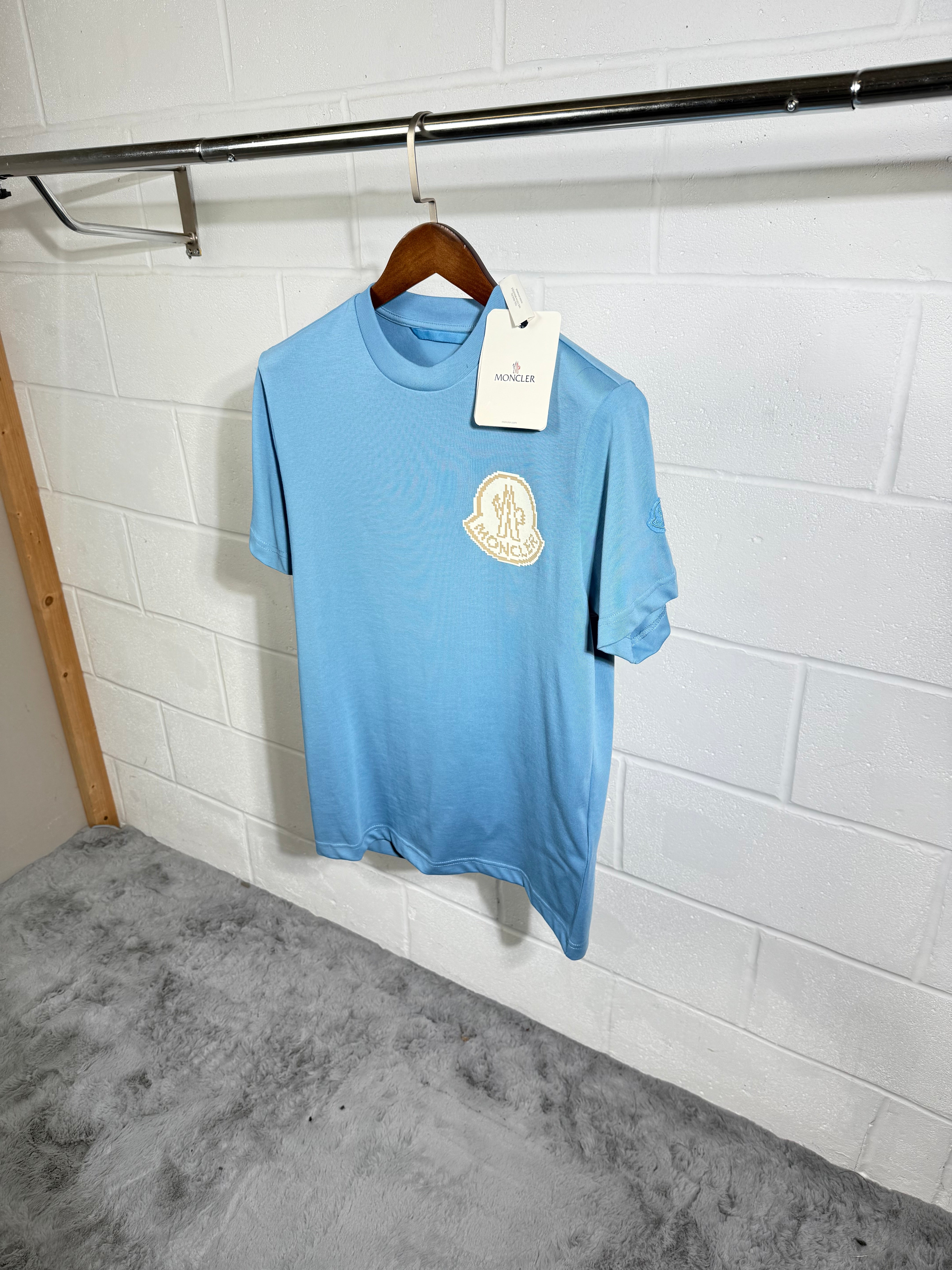 MNCLR graphic logo tee baby blue