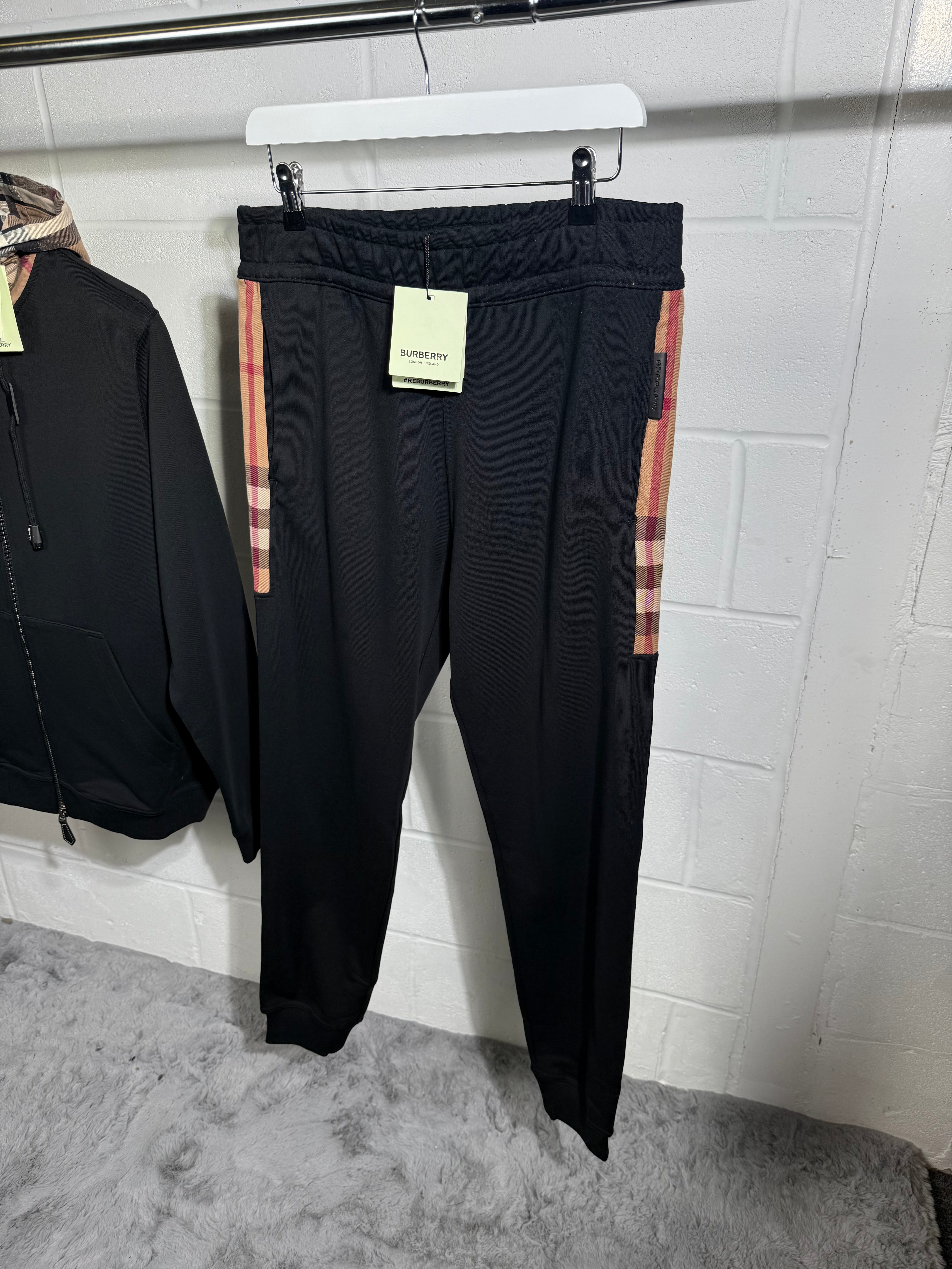 Burb tracksuit black