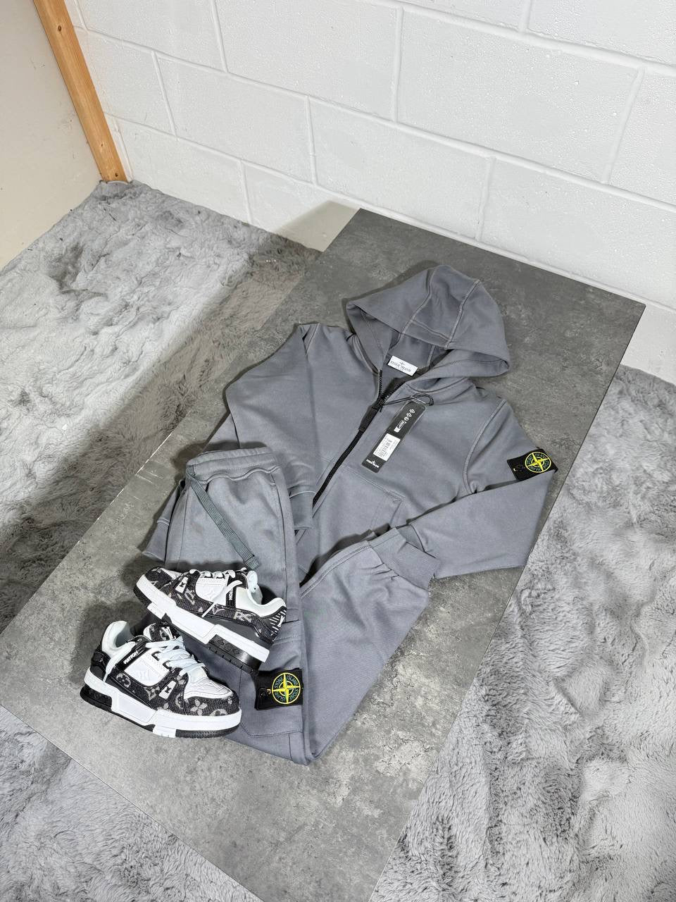 CG KIDS SET DARK GRAY