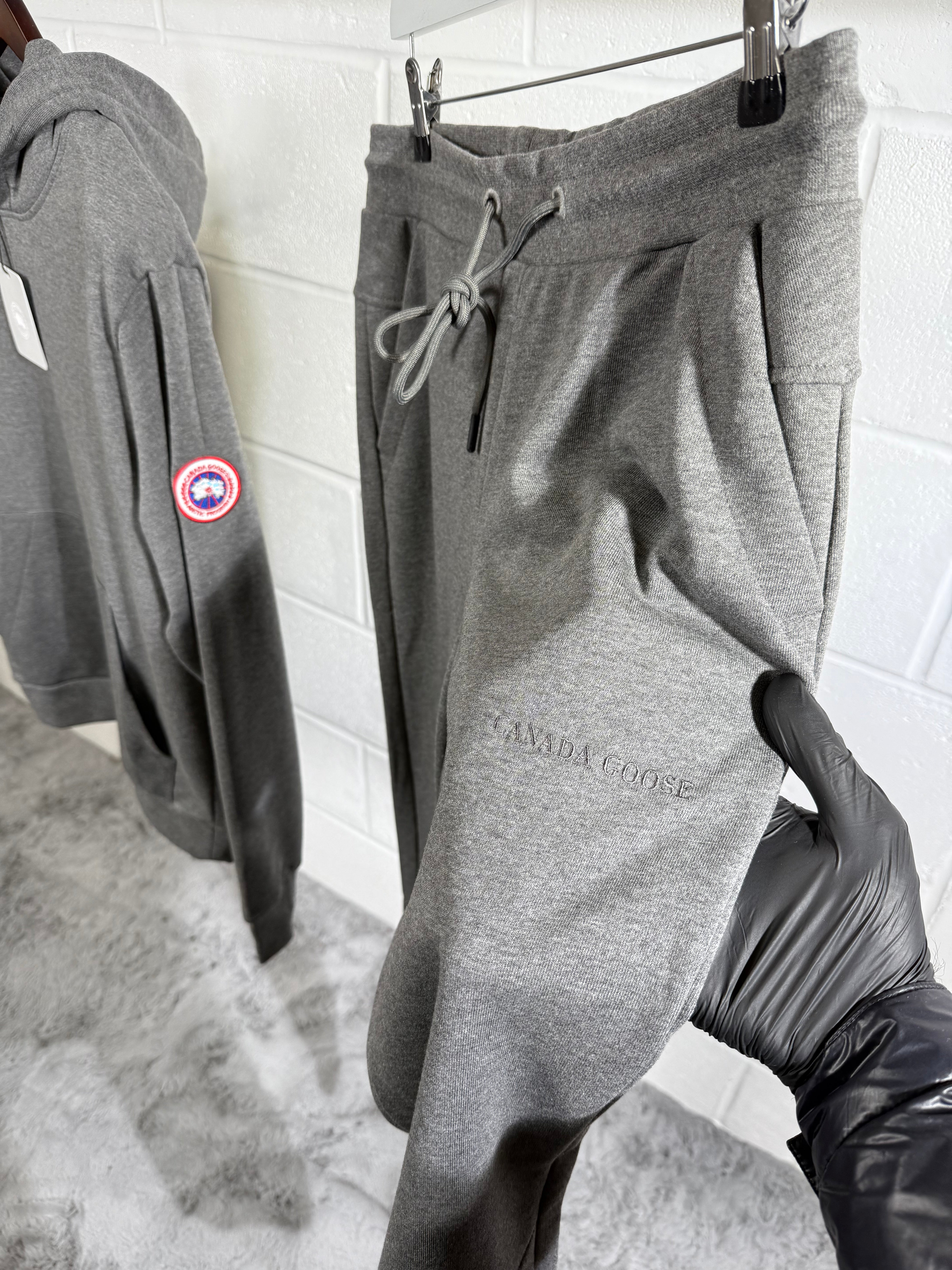 Canada goose tracksuit grey