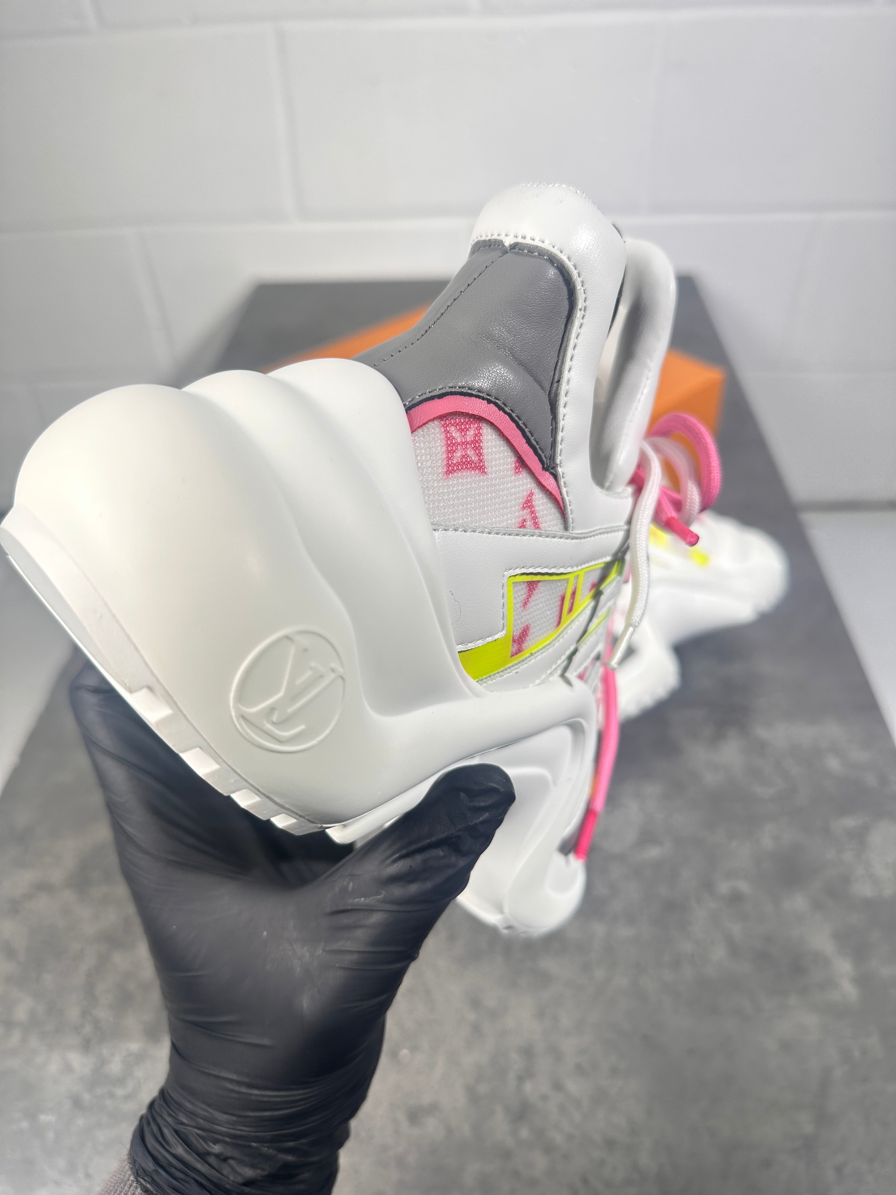 Lv ladies arch trainers pink