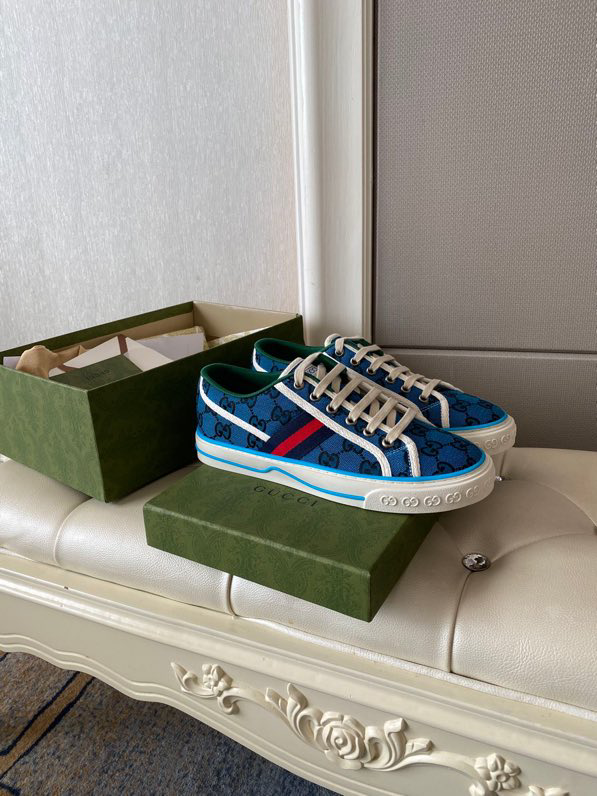 UCCI SNEAKER (pre-order)