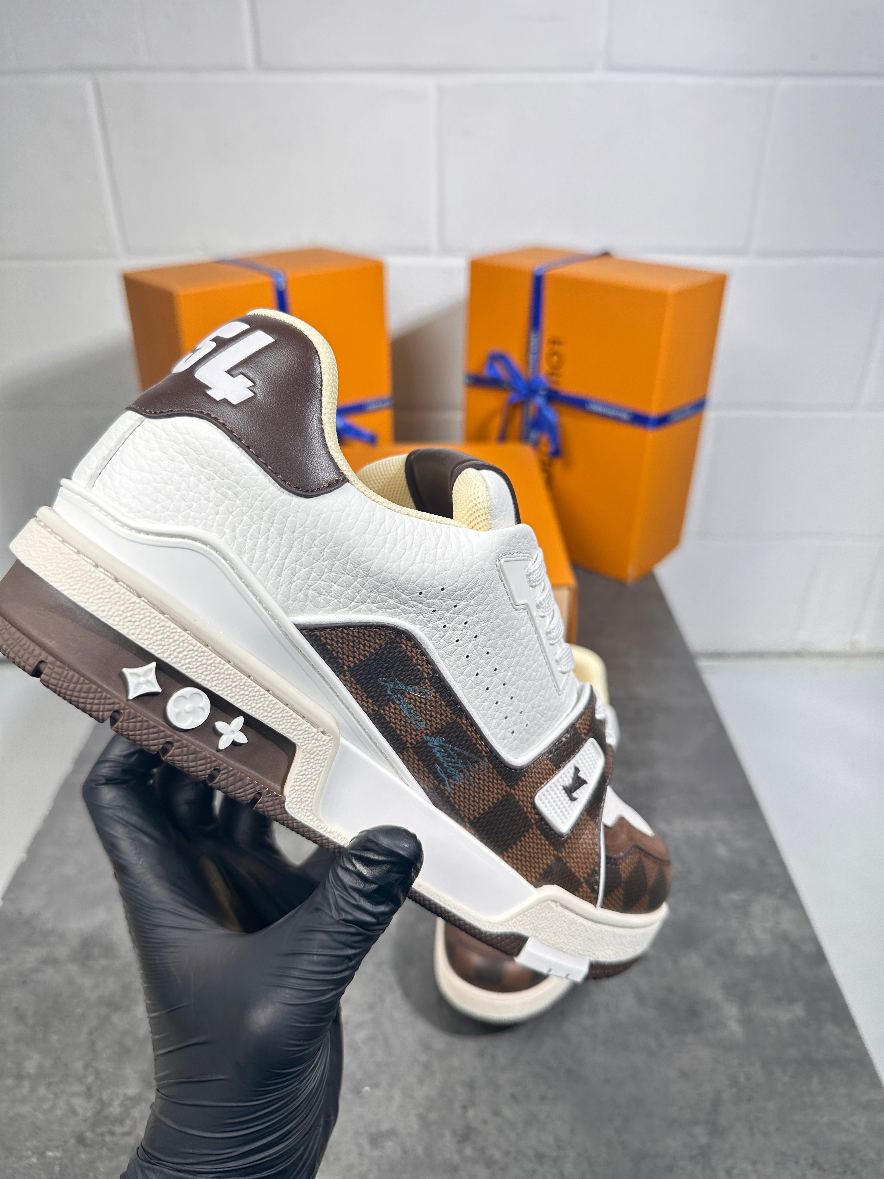Lv trainers white n brown