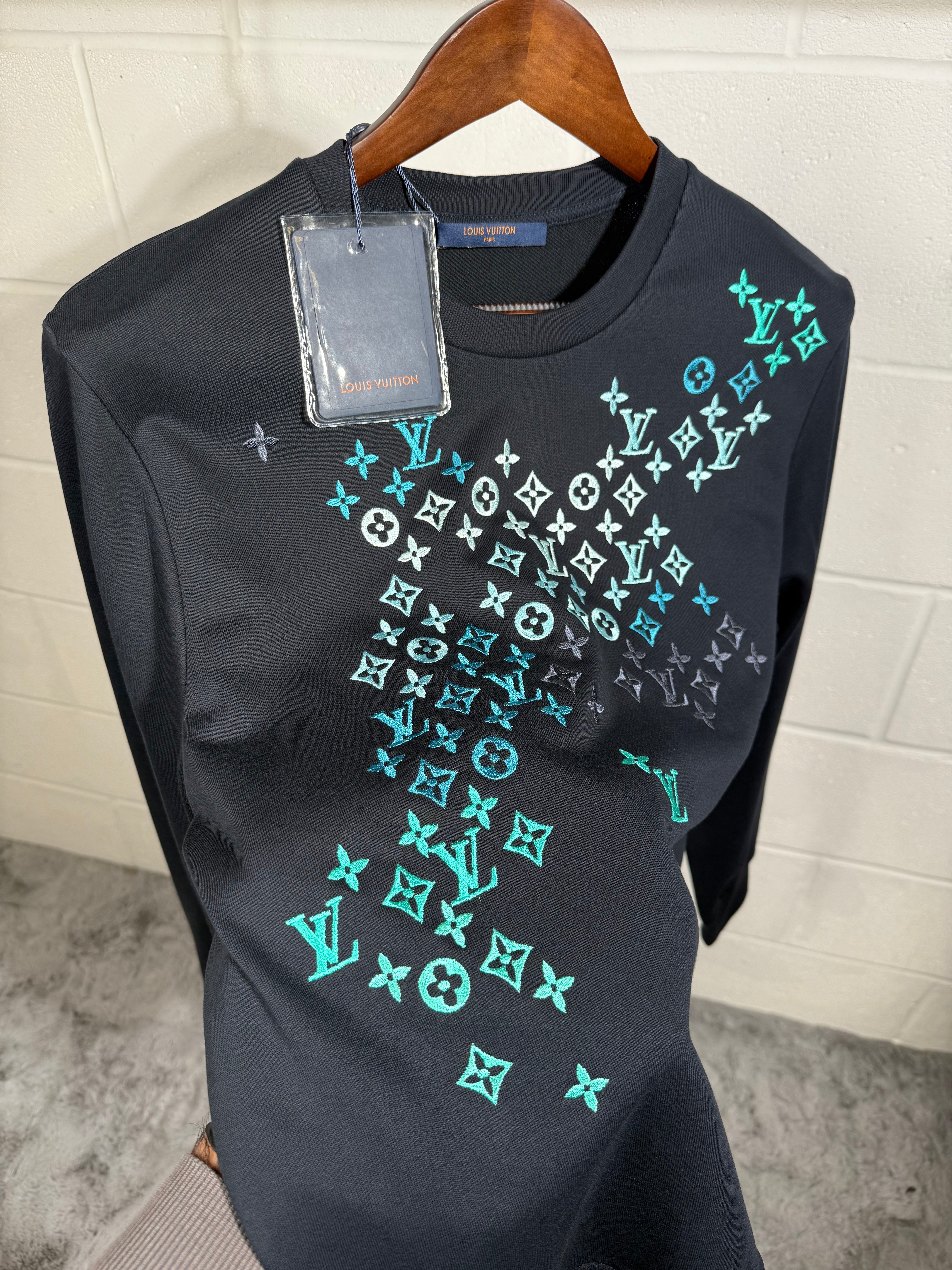 LVE EMBROIDERED SWEATER navy