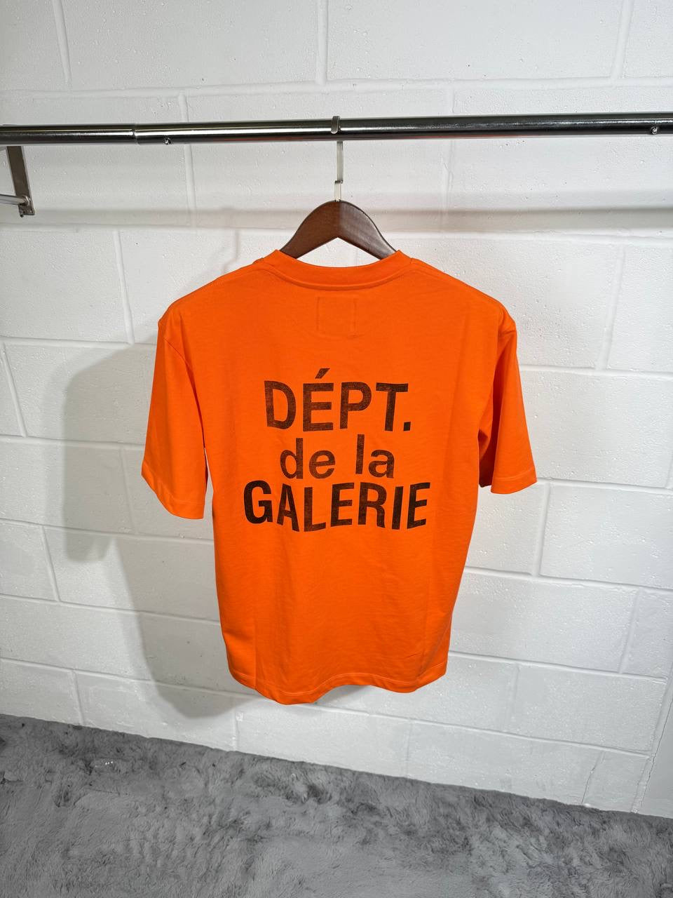 DEPT TEE ORANGE