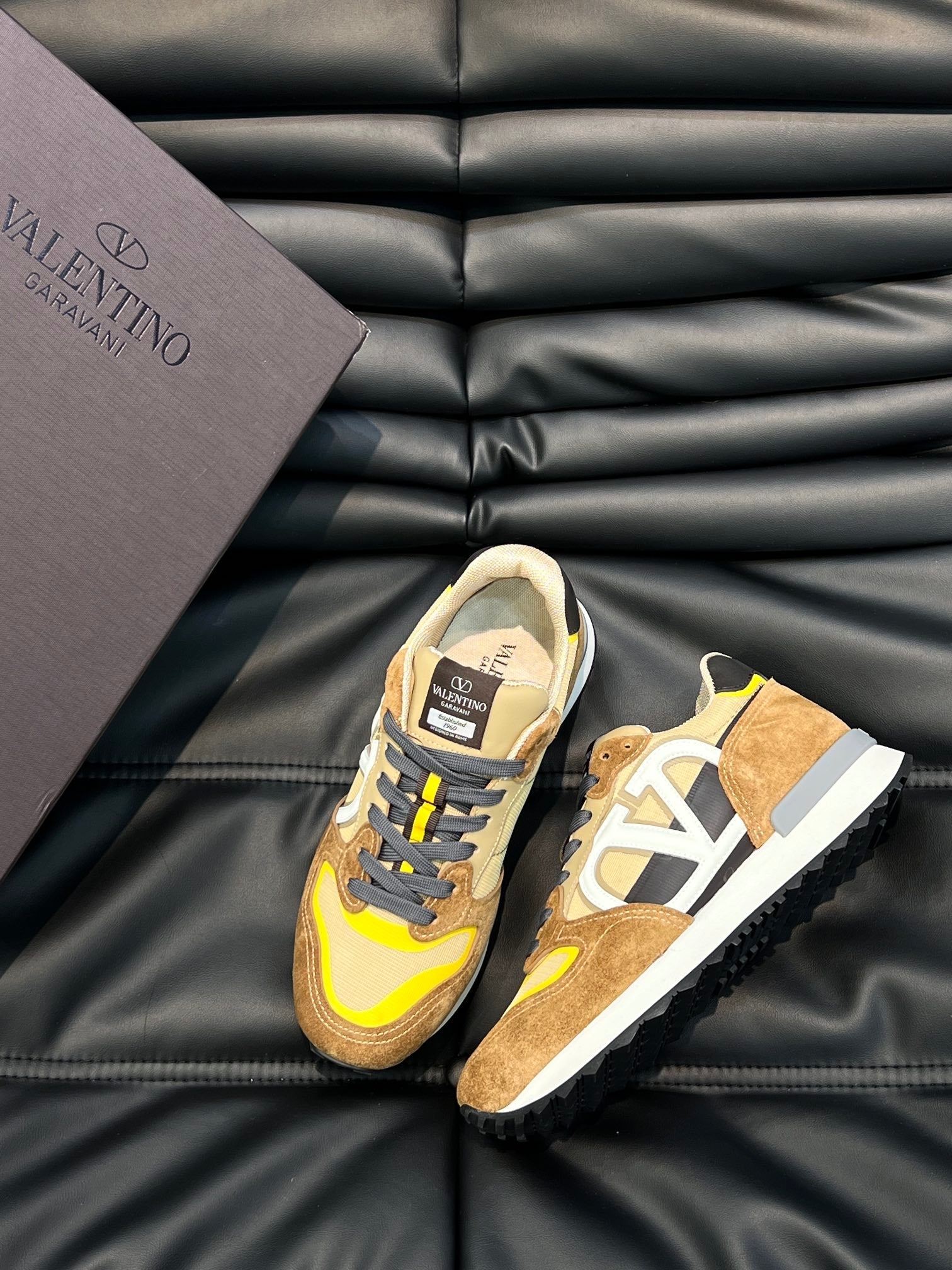 VLT SNEAKERS BRONZE (pre-order)