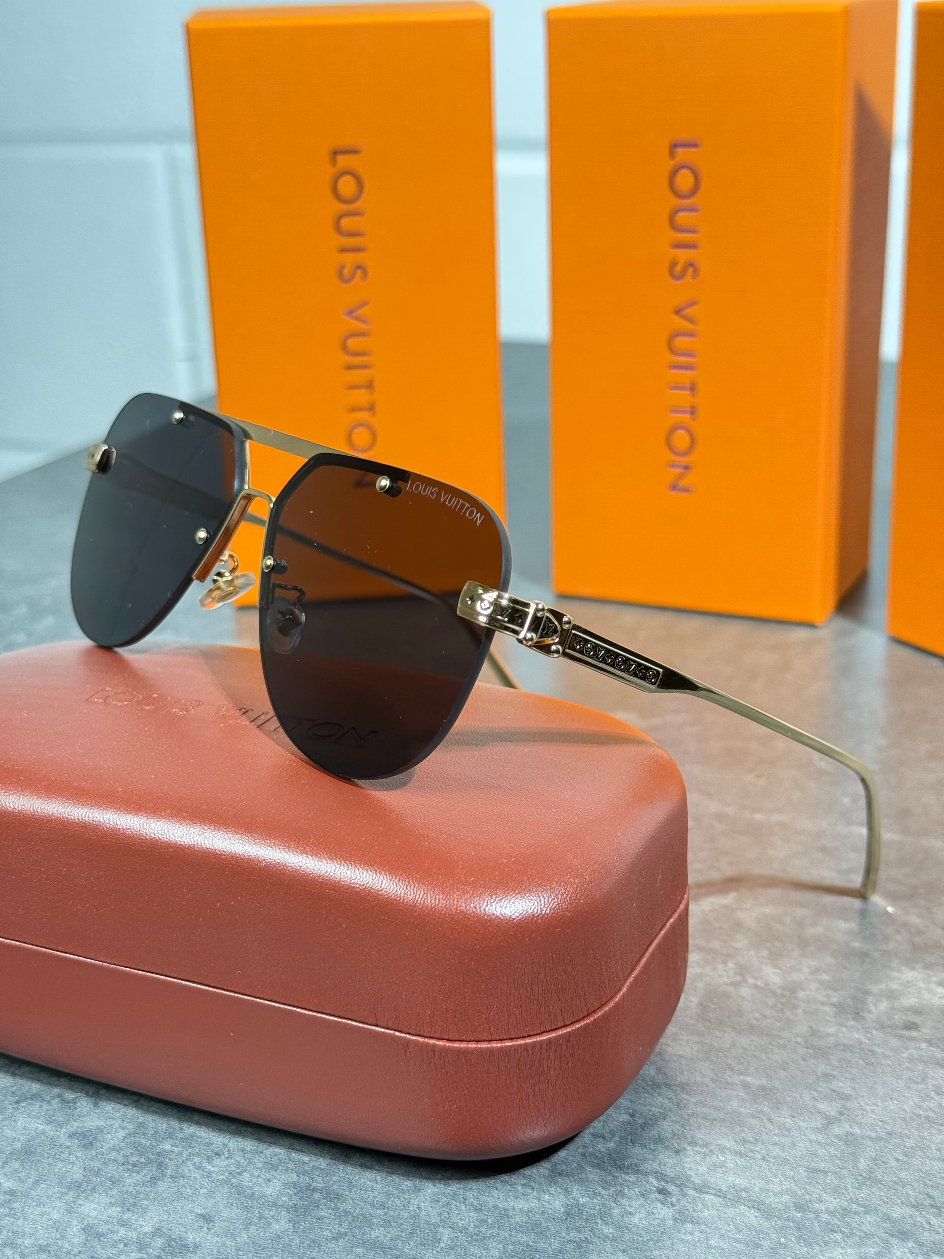 LVE GLASSES GOLD