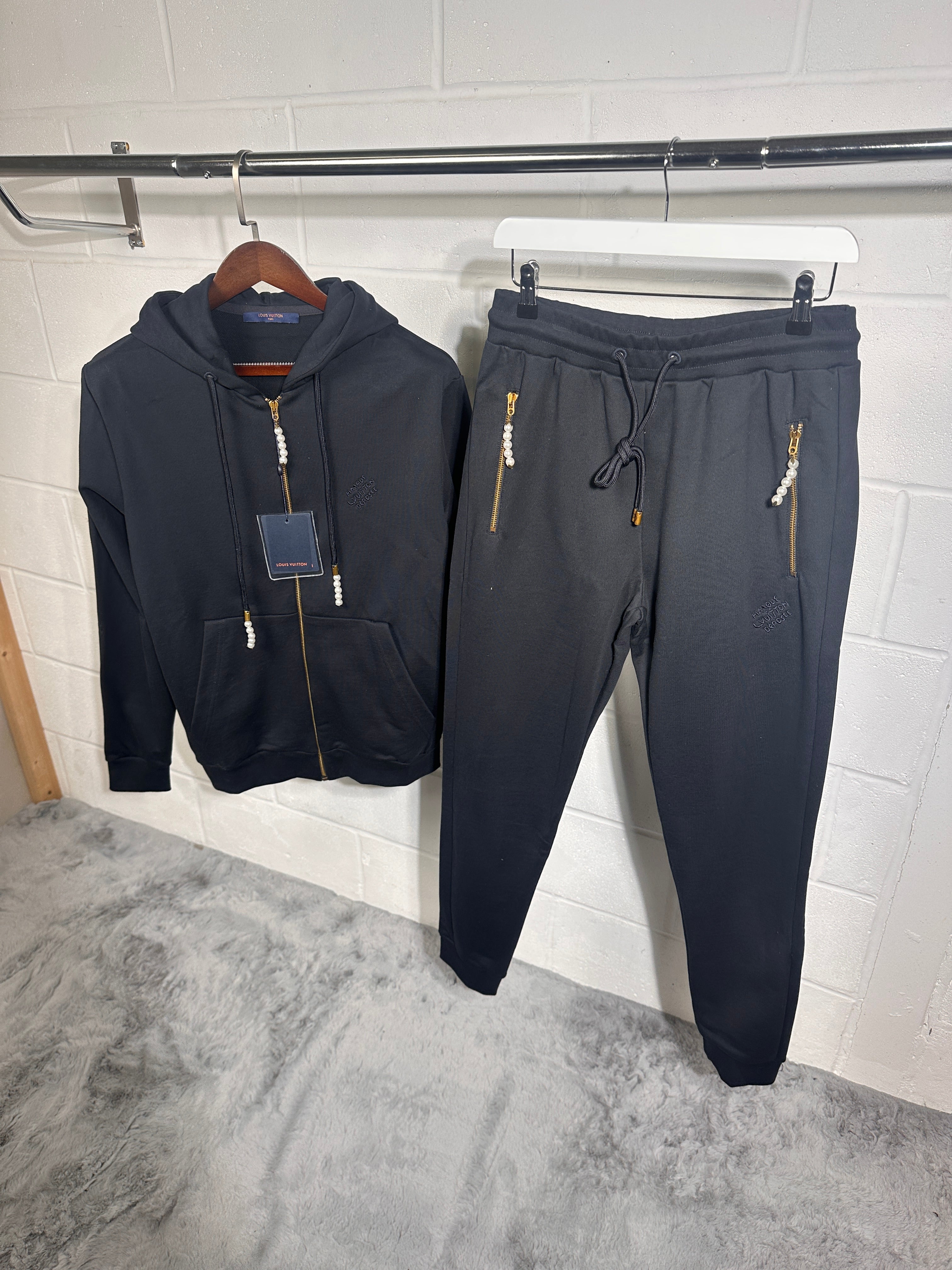 Lv tracksuit navy