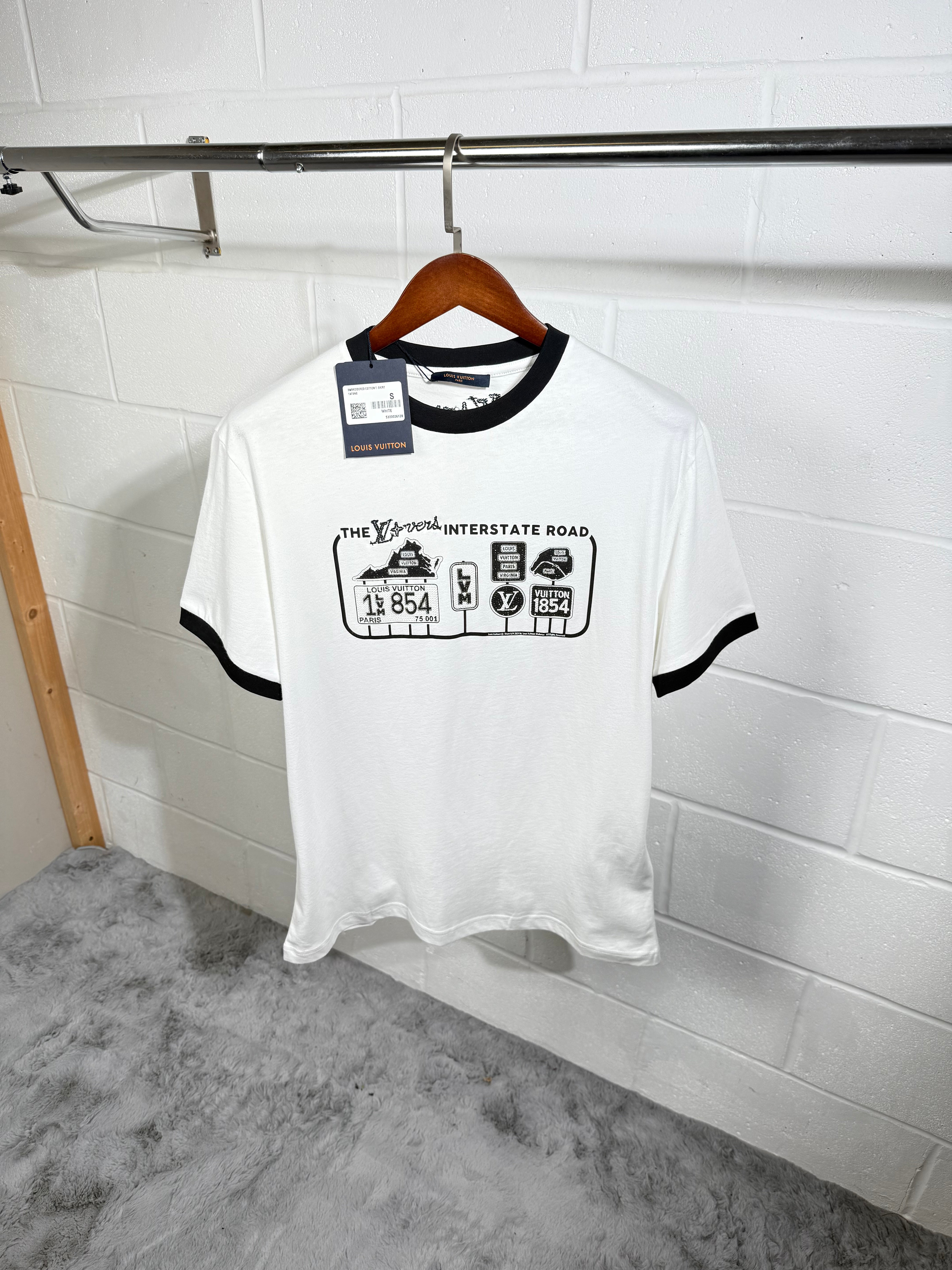 LVE verse tee