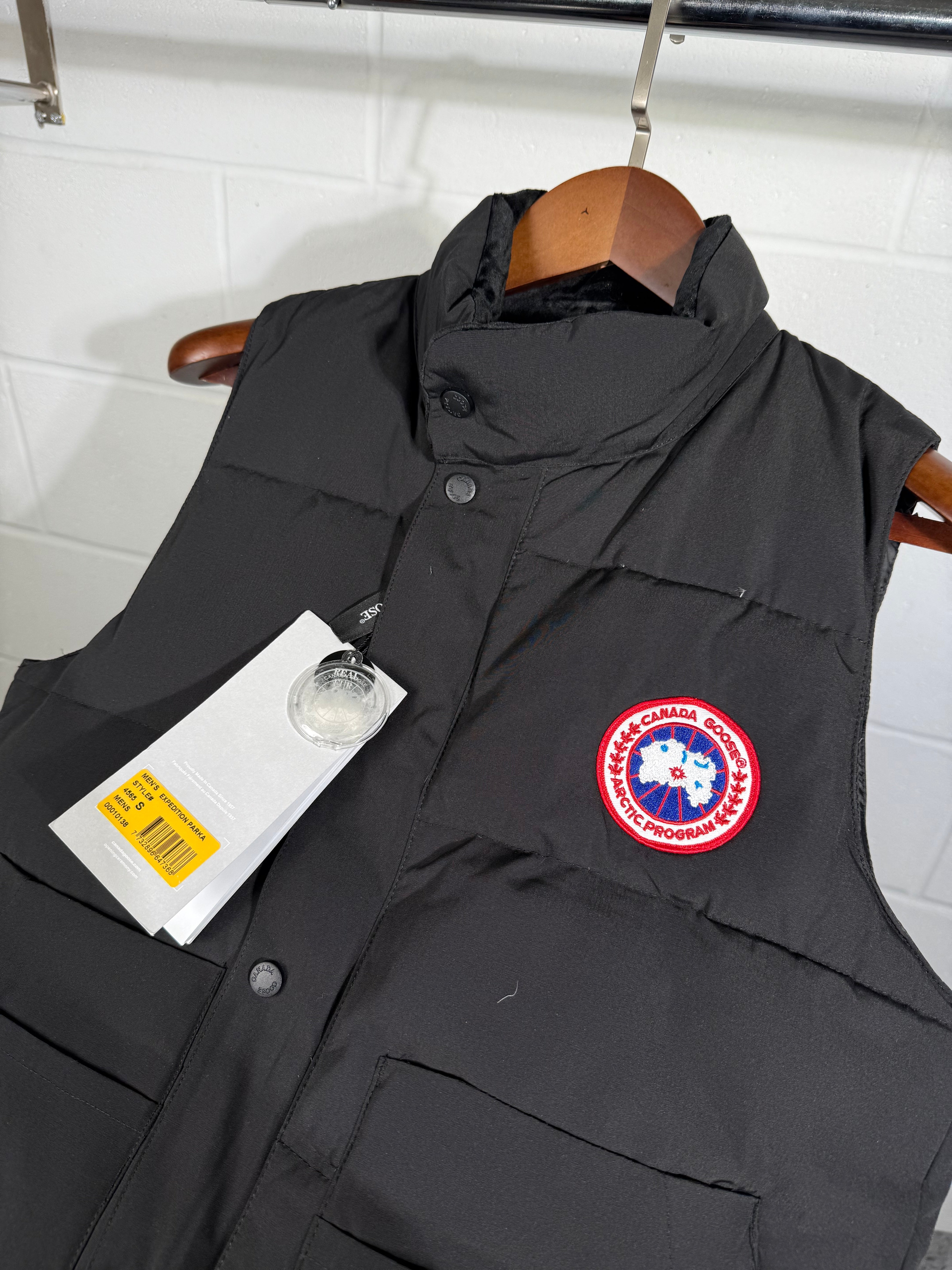 GOOSE BODYWARMER BLACK