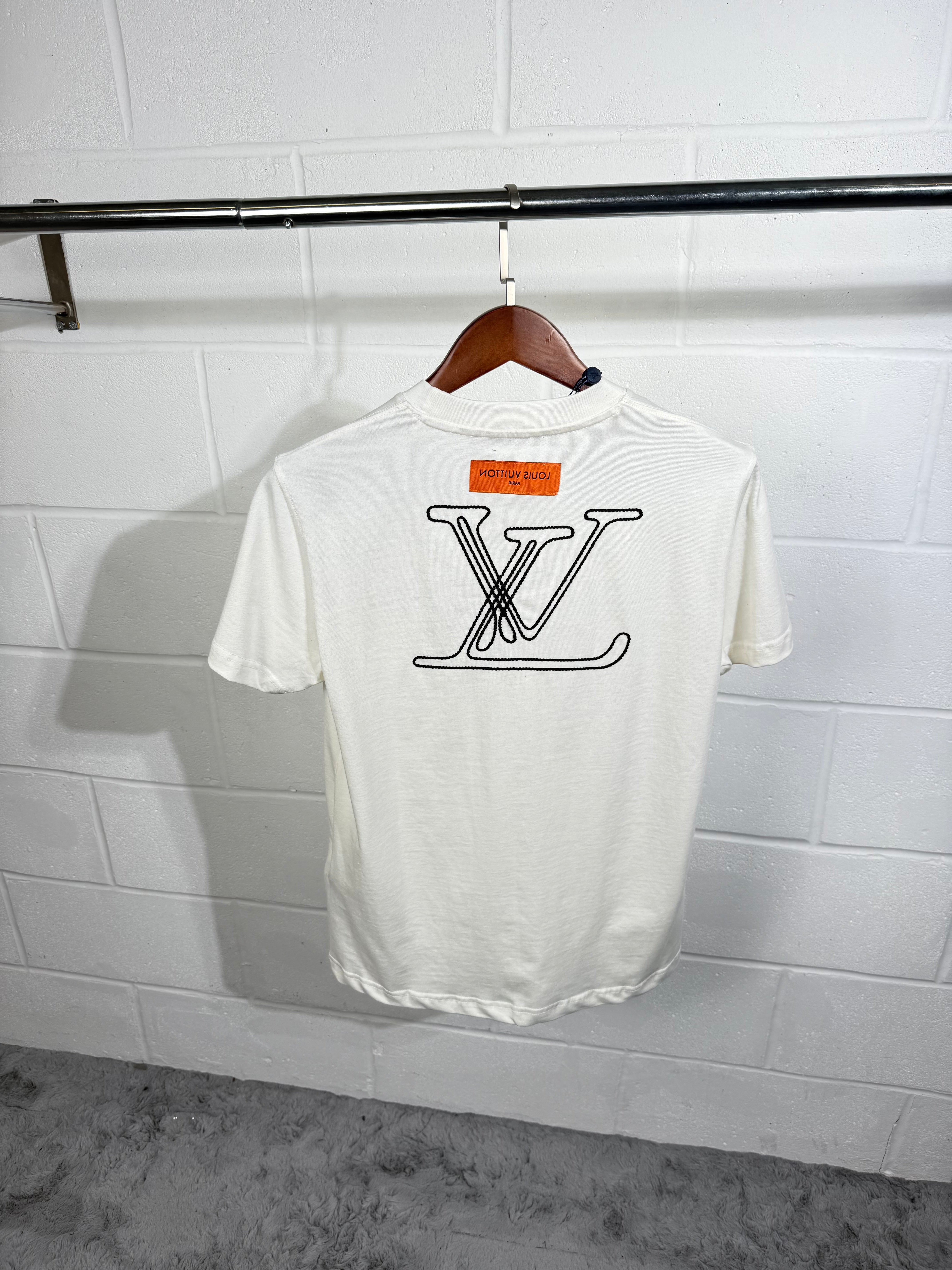 LVE SIGNATURE TEE WHITE