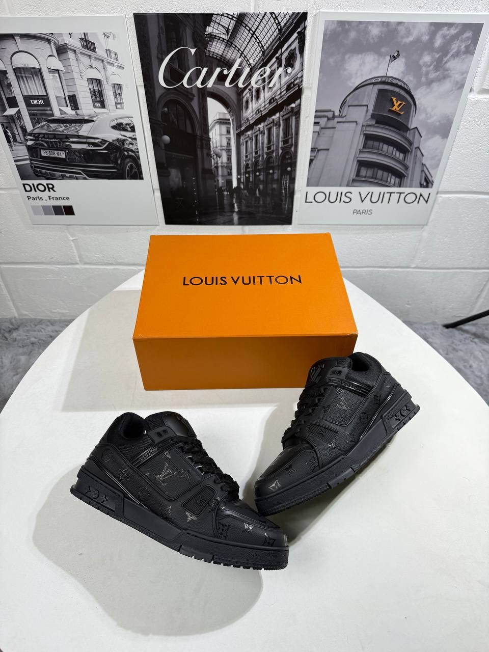 LV FULL BLACK TRAINERS