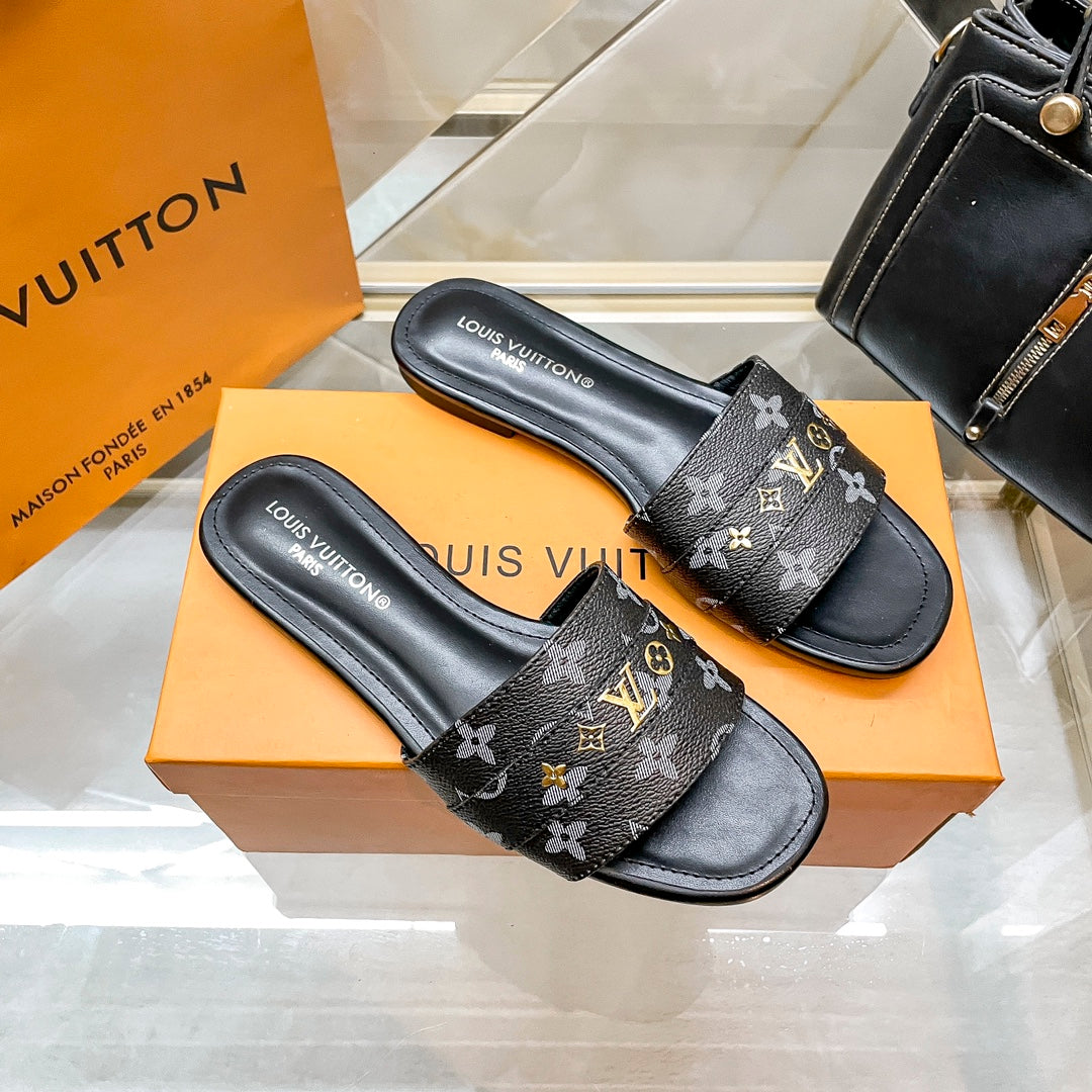 LVE SLIDERS WOMEN (pre-order)