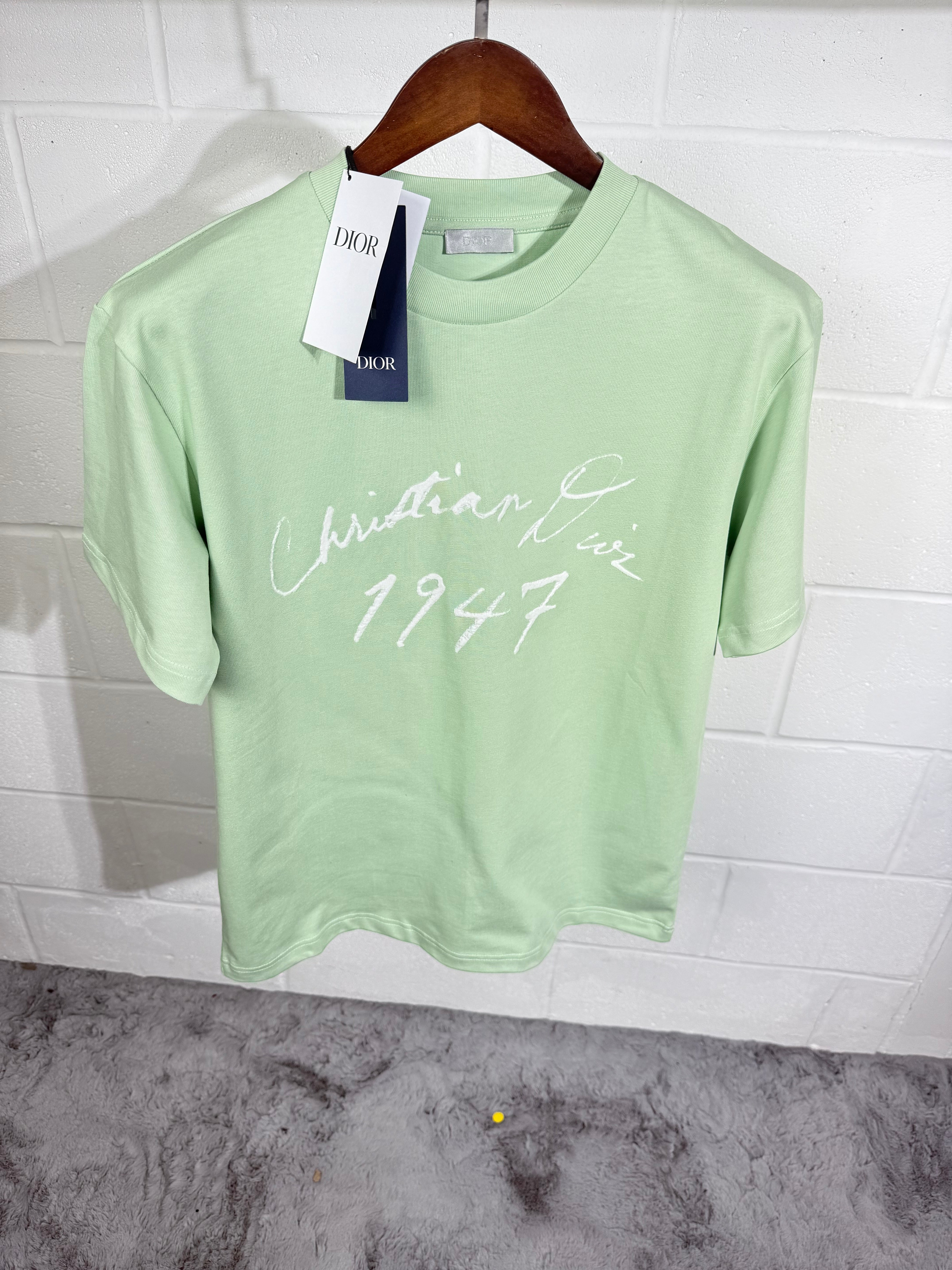 CD HANDWRITTEN TEE GREEN