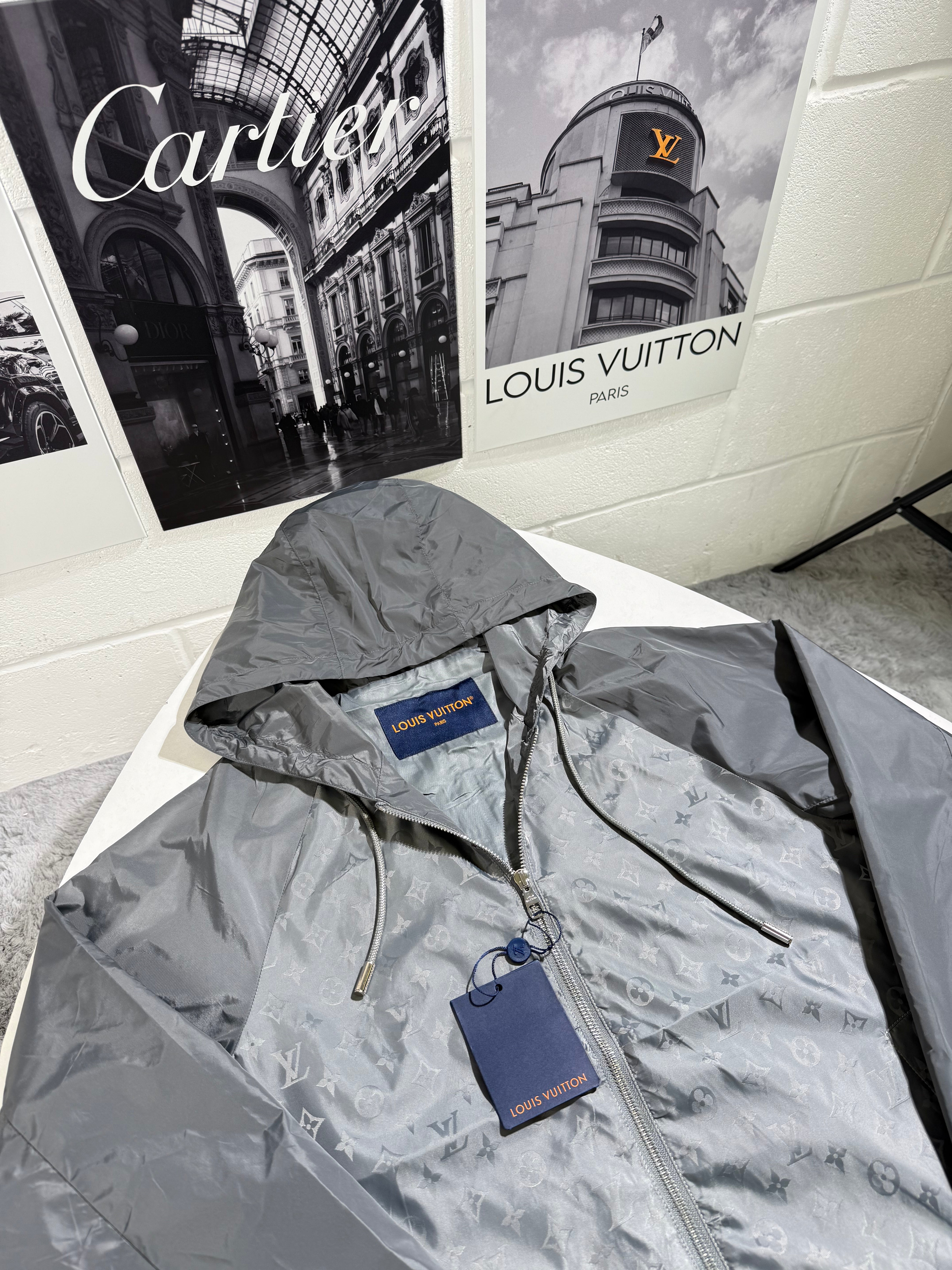 LVE WINDBREAKER GREY