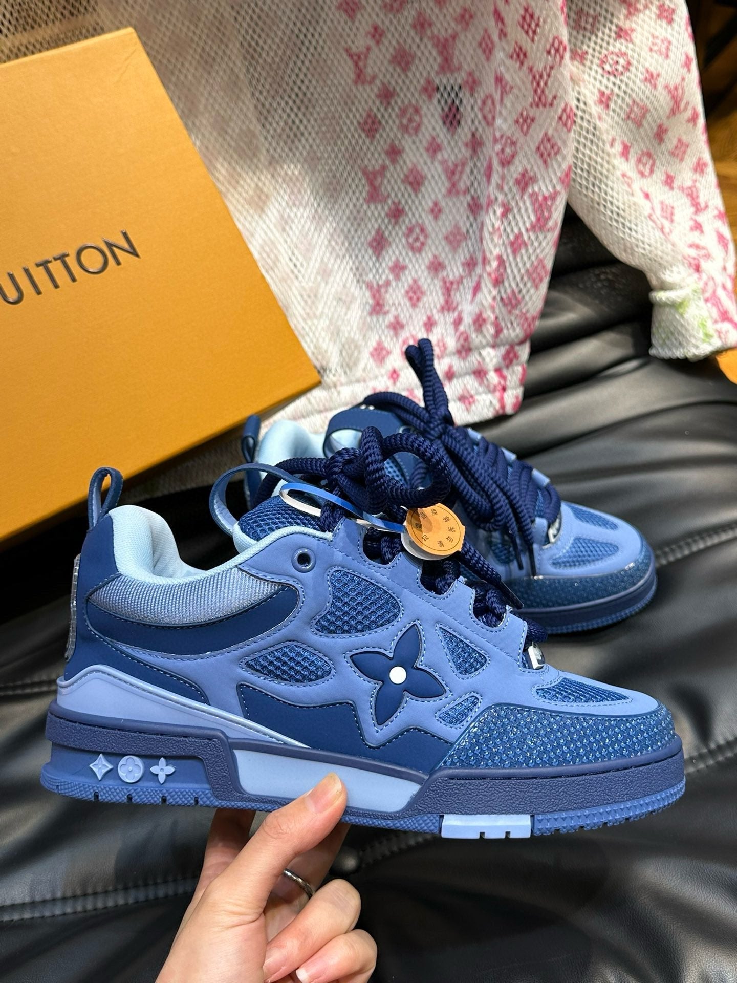 LVE SKATES BLUE (pre-order)