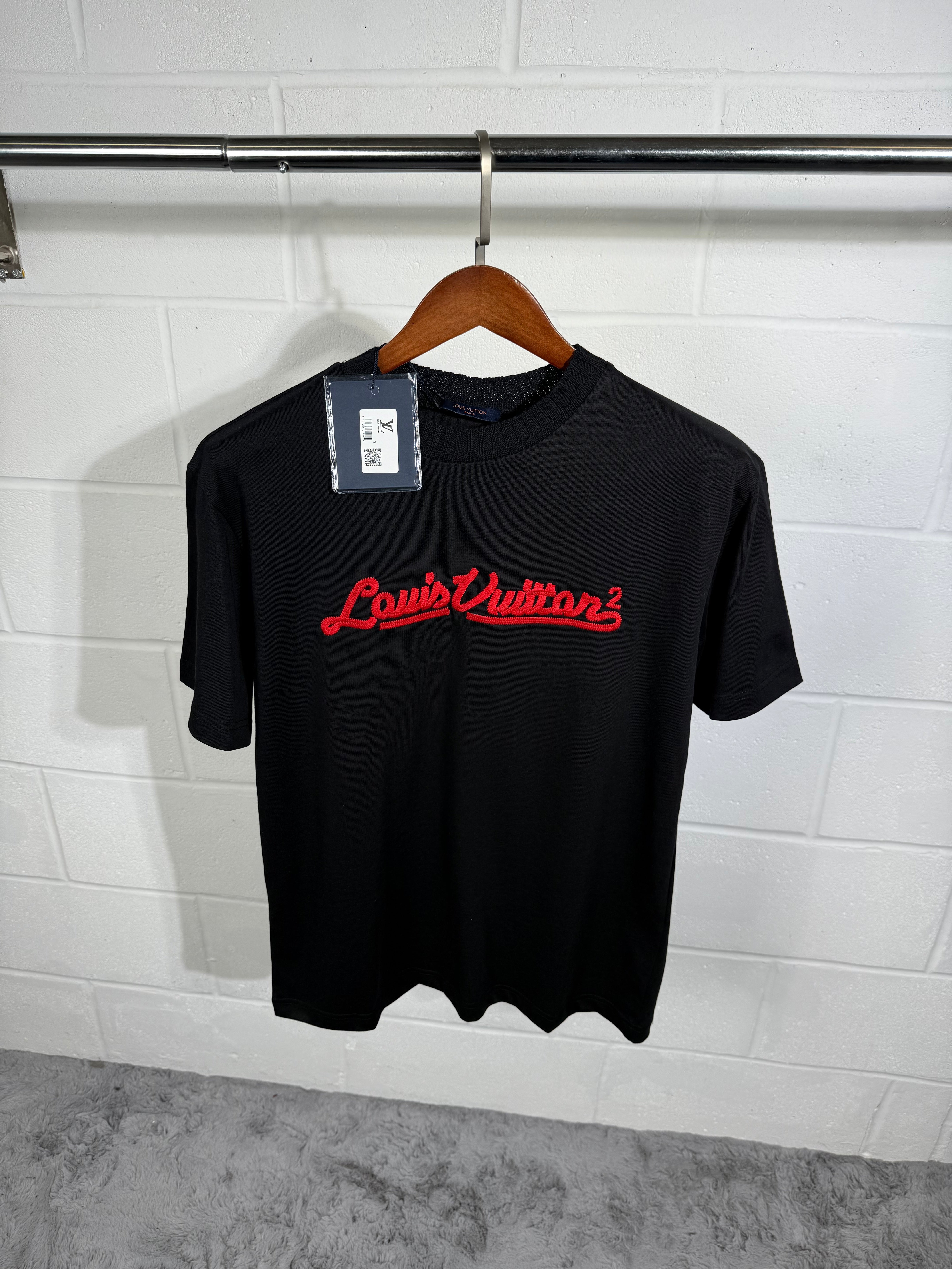 LVE BLACK T SHIRT