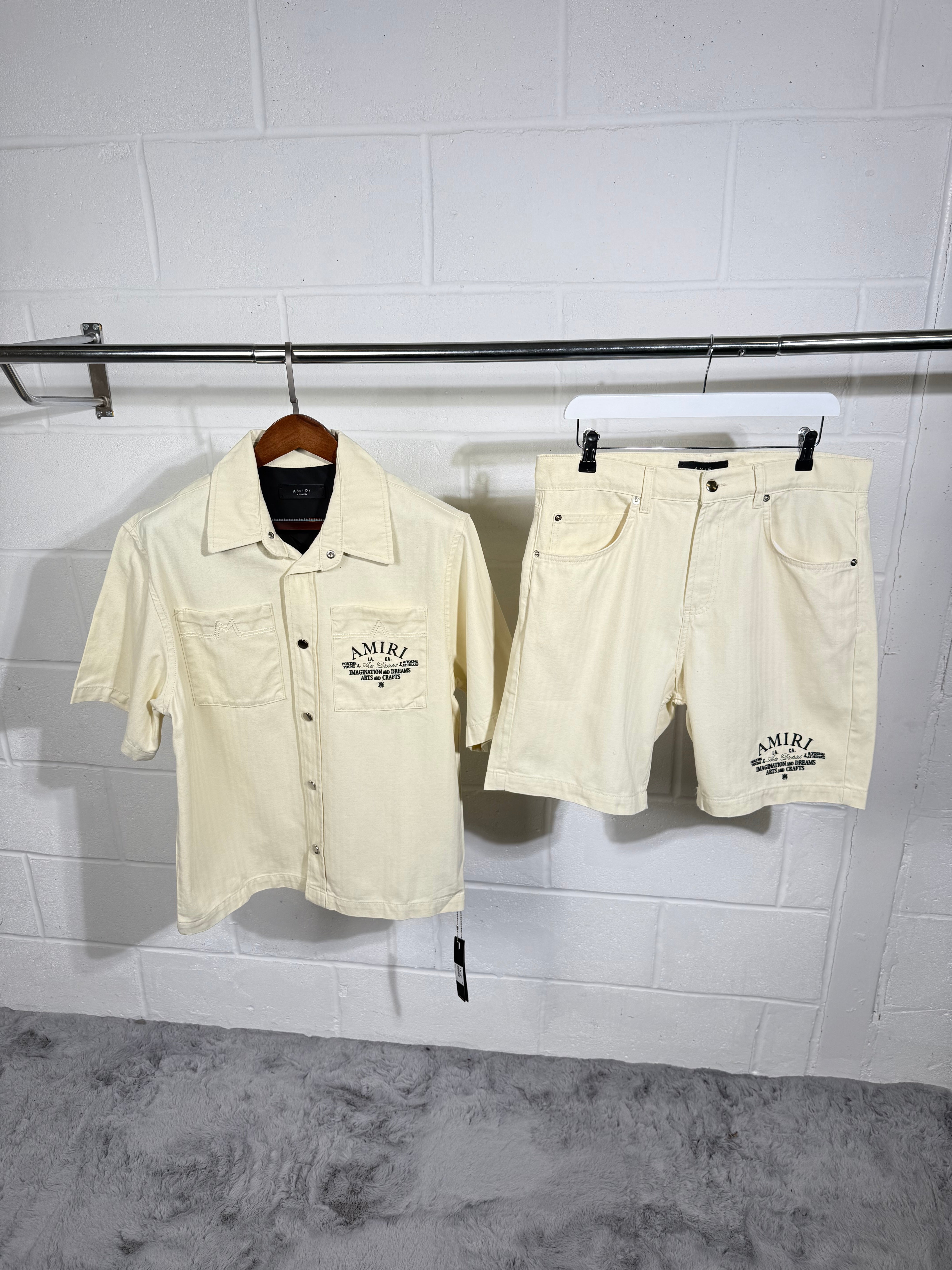 AMRI set cream