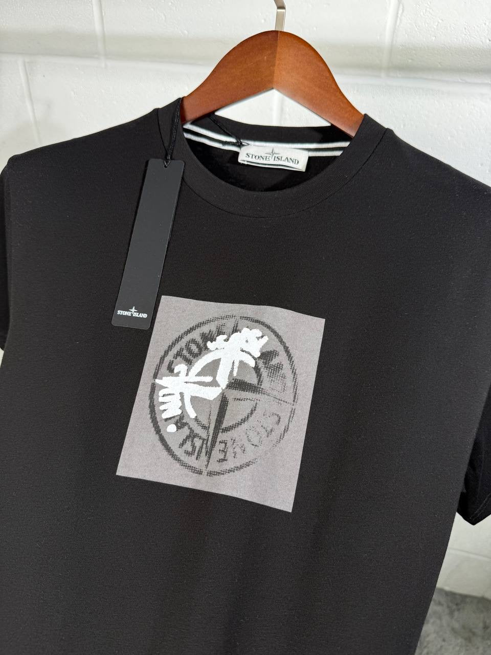 SI BLACK TEE