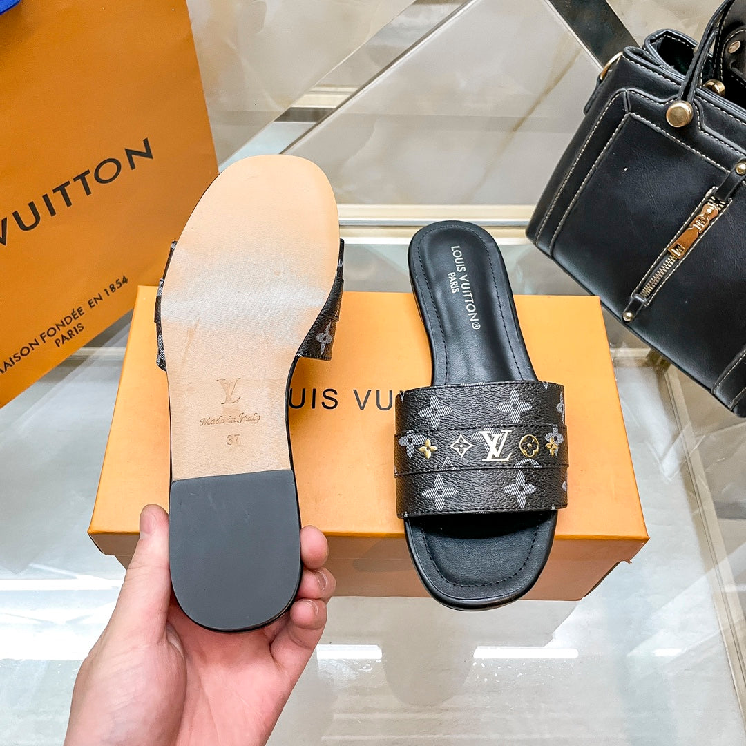 LVE SLIDERS WOMEN (pre-order)