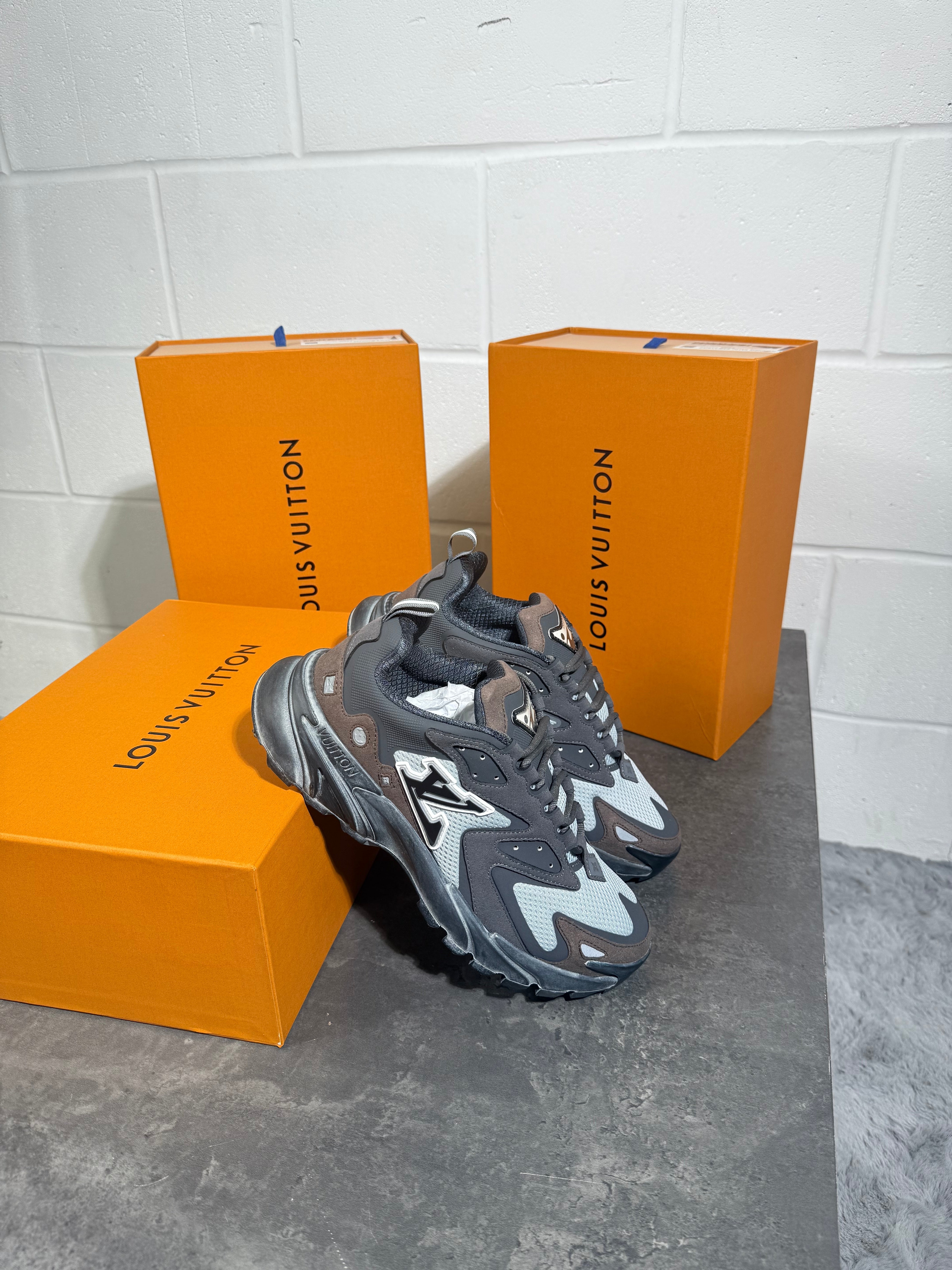 LVE tactics grey n black