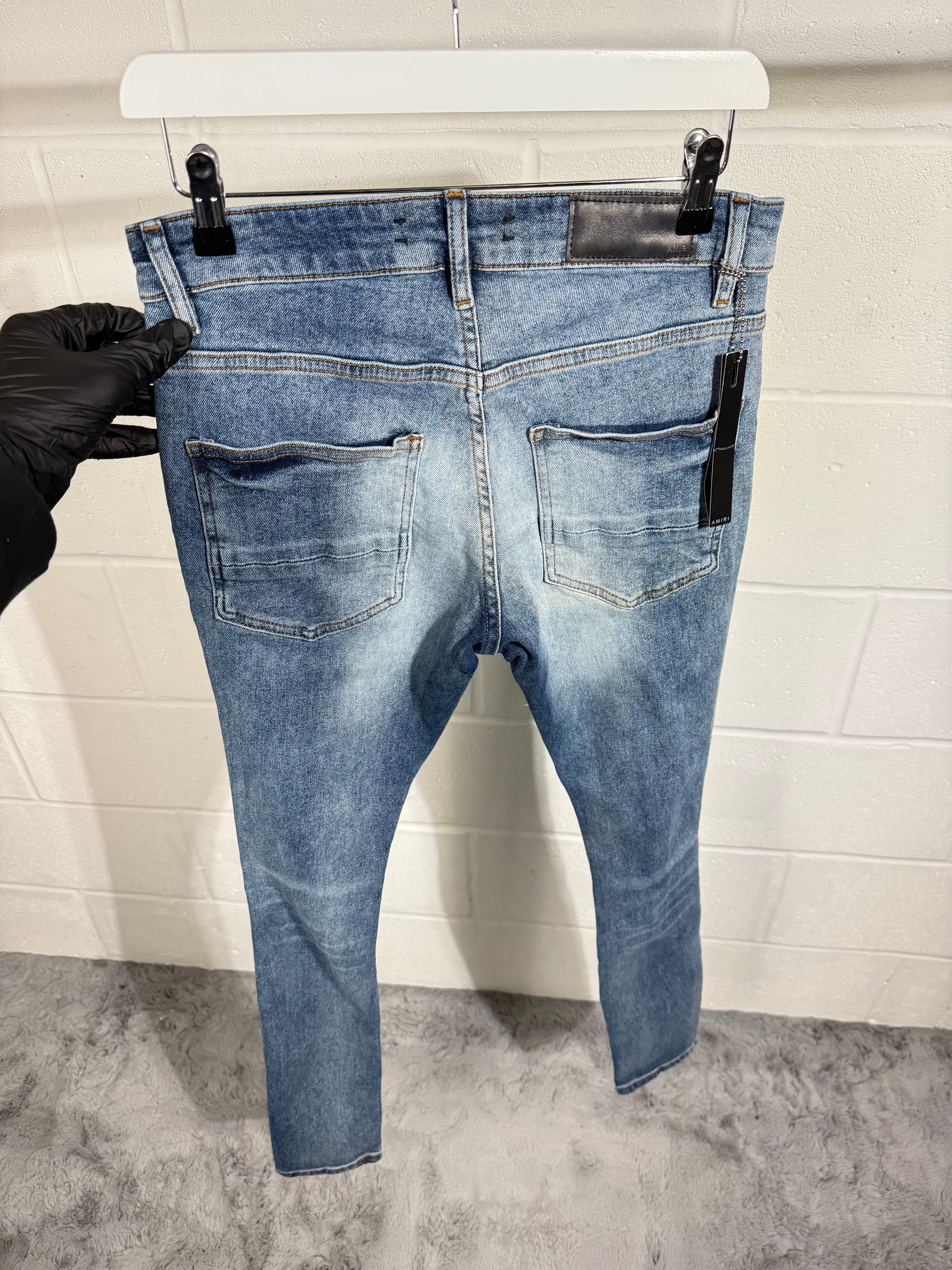 AMIR ripped style jeans
