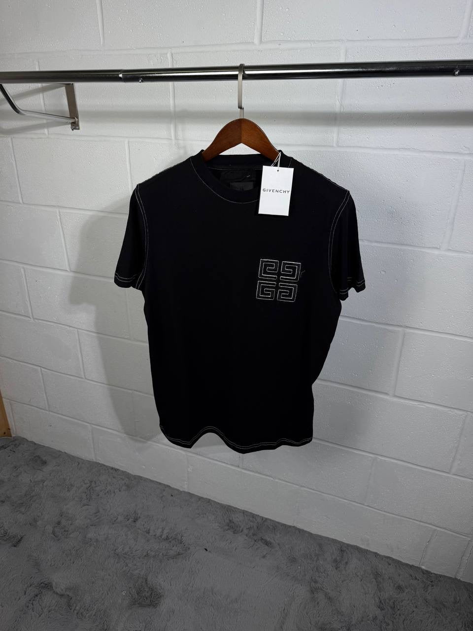 GVNCY LOGO TEE