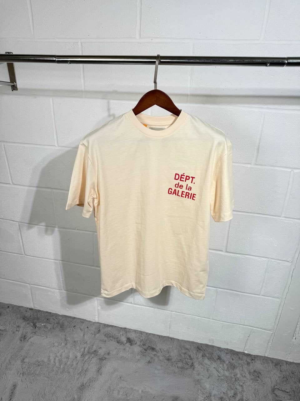 DEPT TEE LIGHT BEIGE