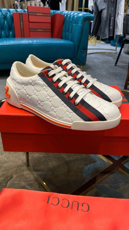 UCCI SNEAKER (pre-order)