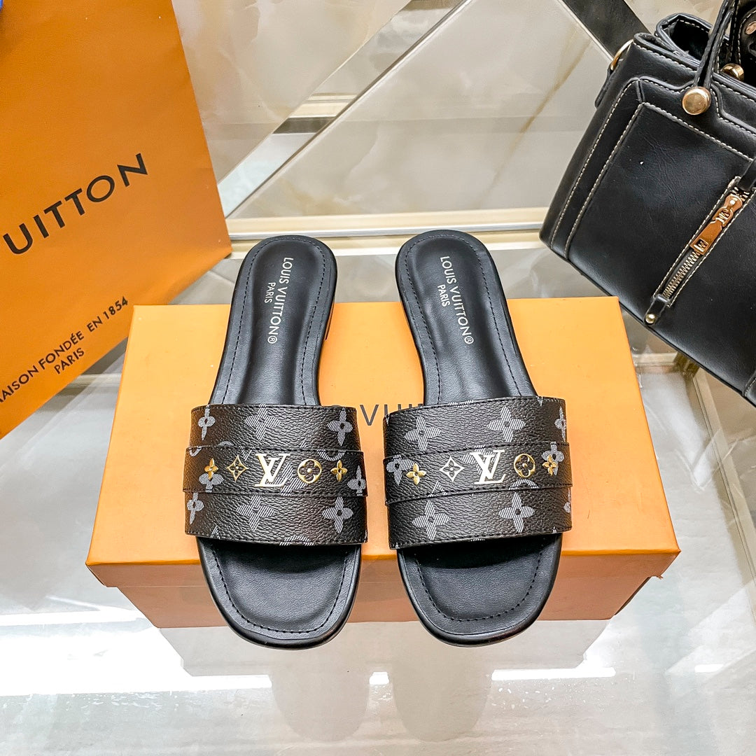 LVE SLIDERS WOMEN (pre-order)