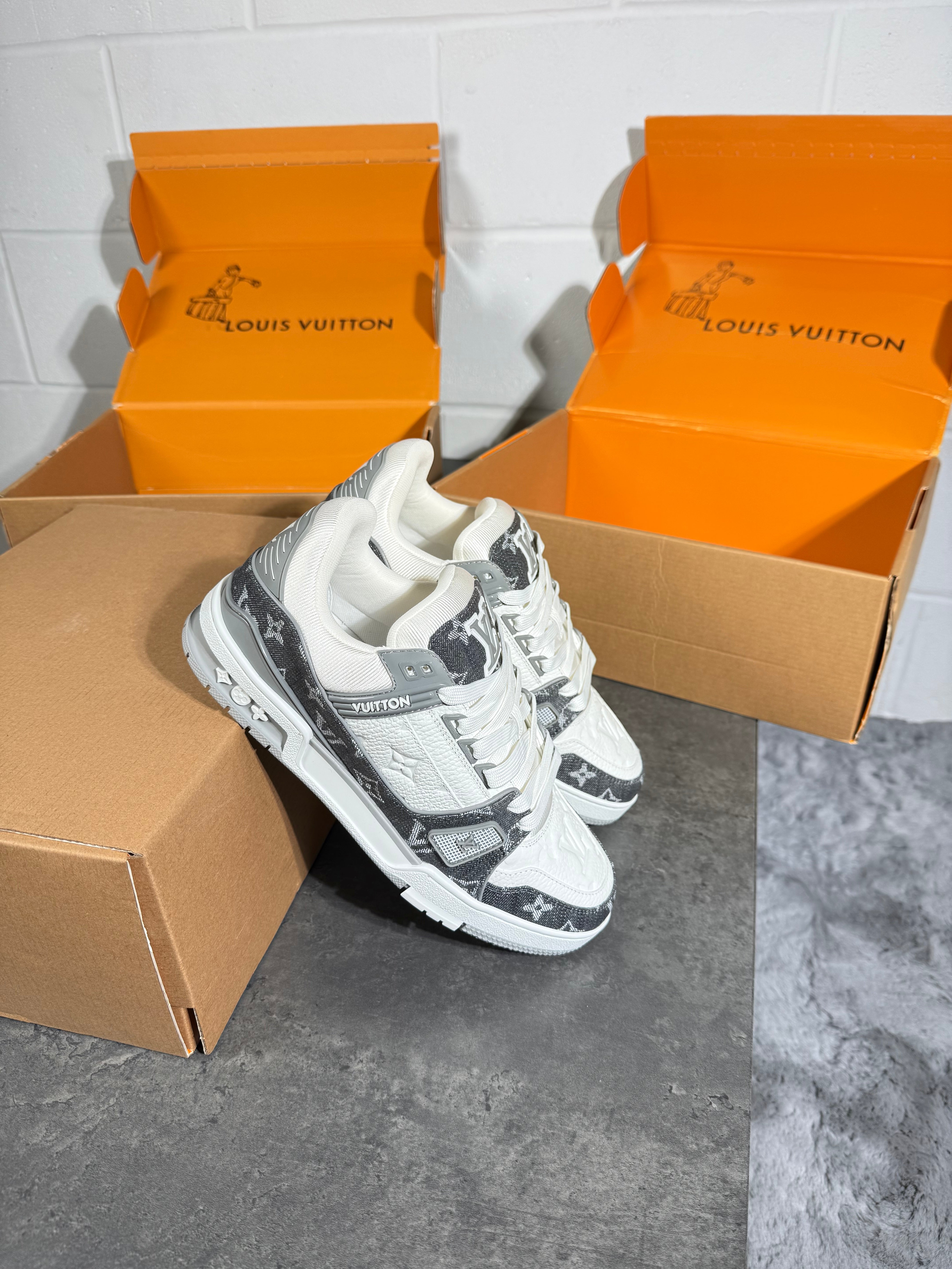 LVE trainers grey n white