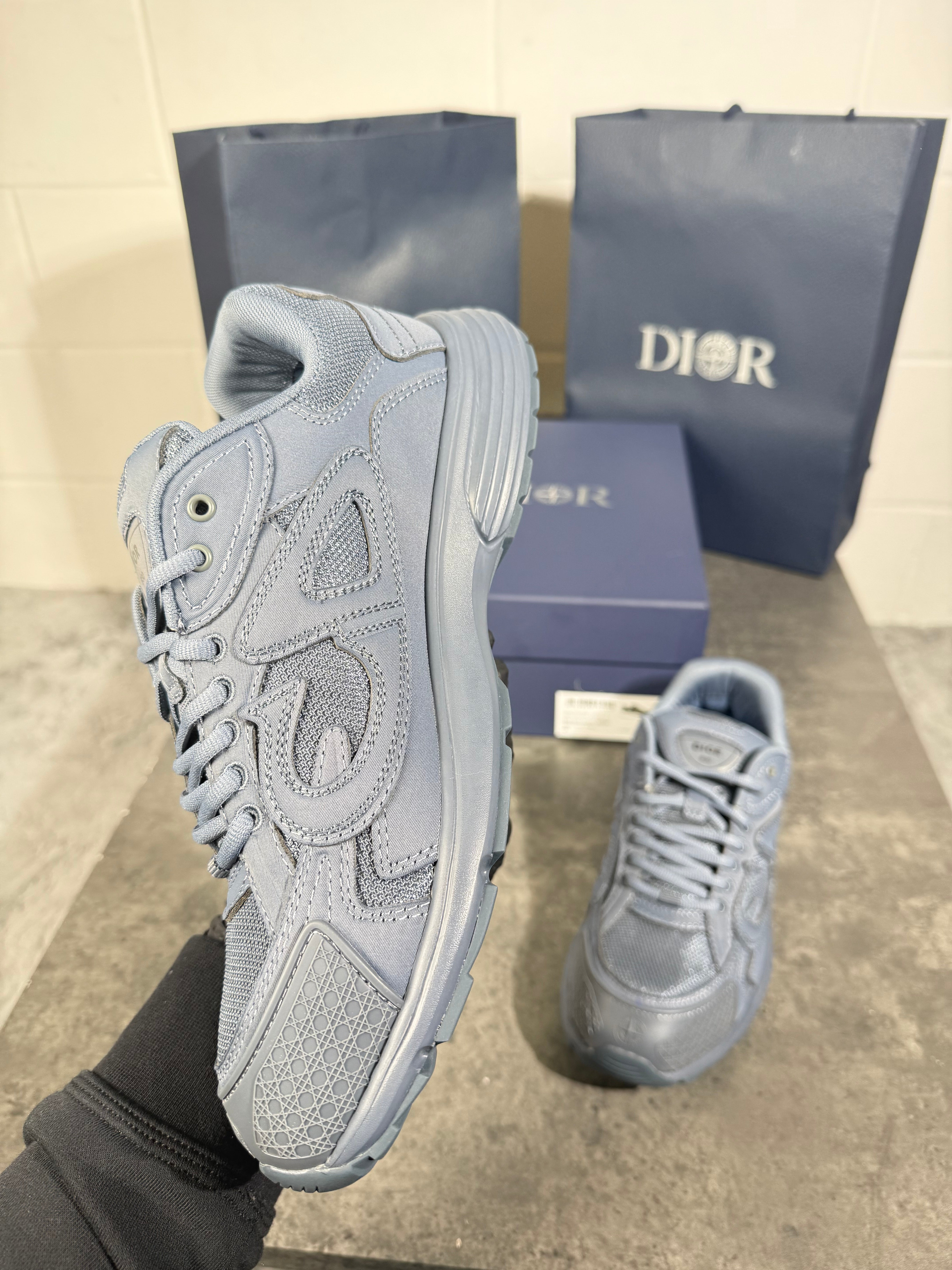 Si x B30 dark grey