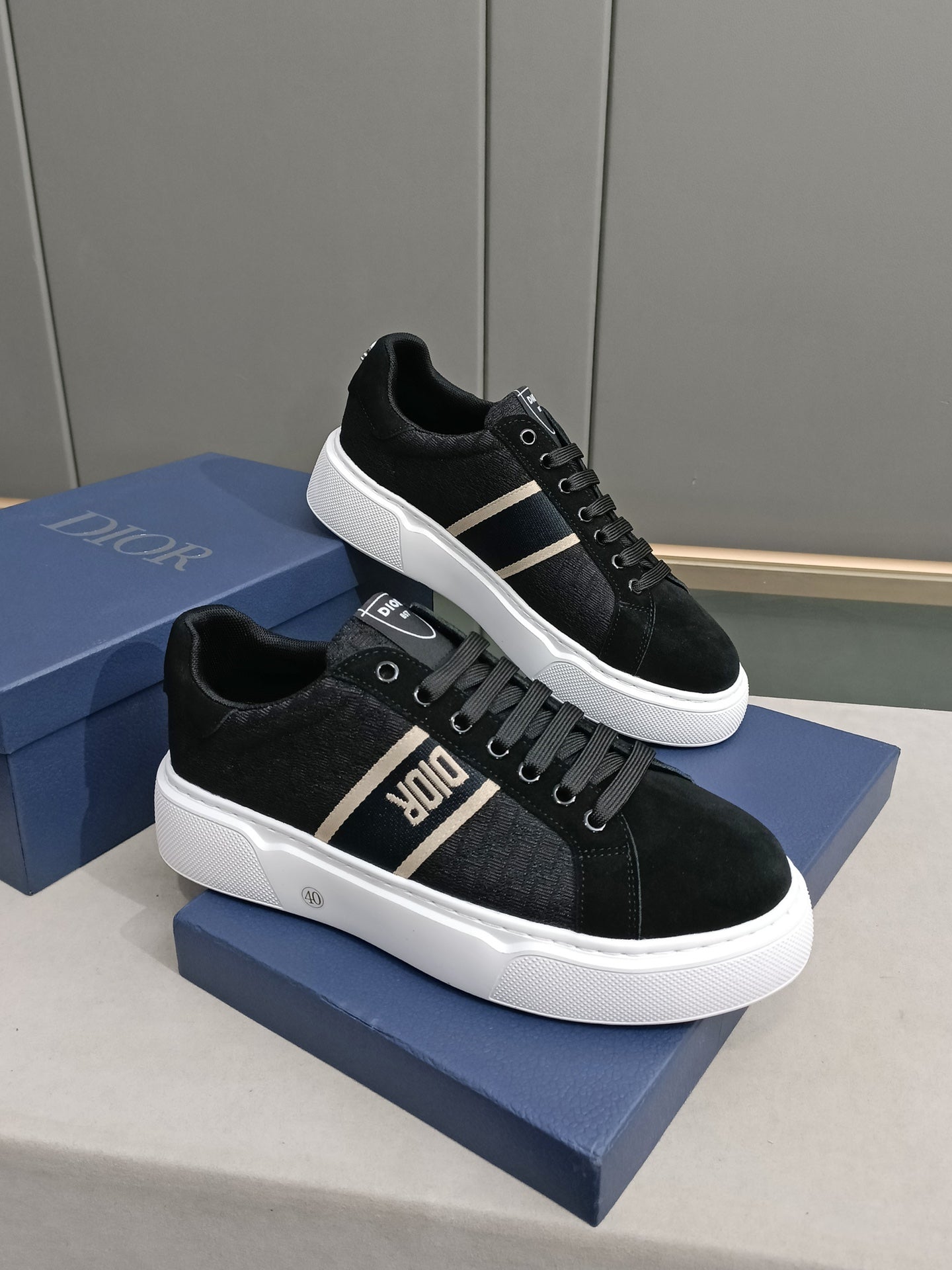 CD SNEAKERS (pre-order)